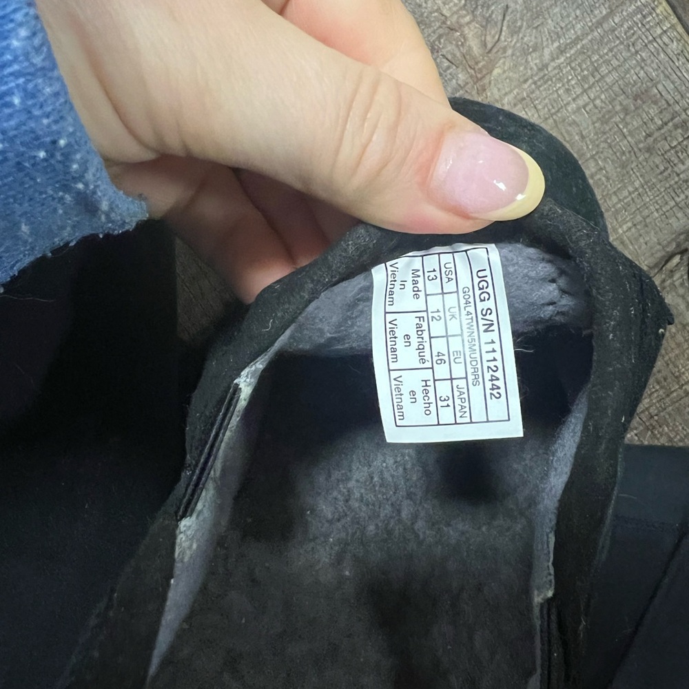 UGG Black Slip-On Loafers with Suede Finish - Picture 4 of 5